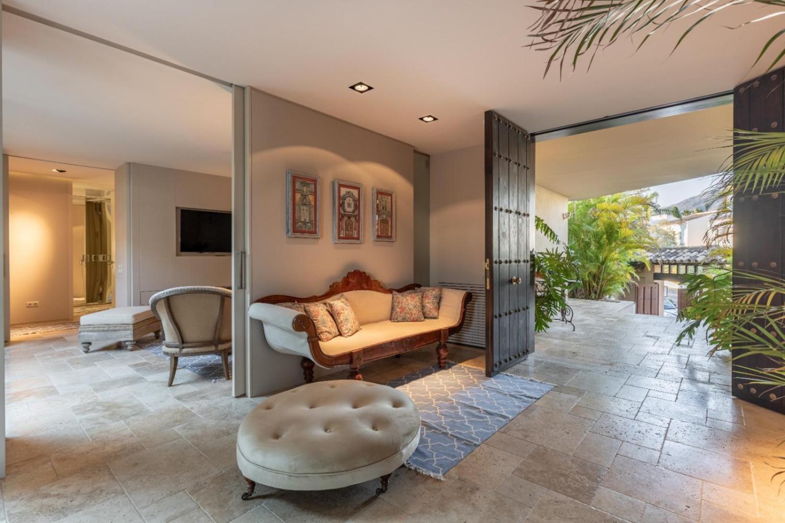Mai Luxury Villa